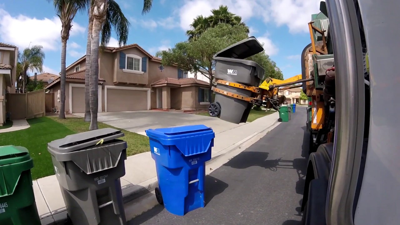 Waste Management GoPro Cab Ride -  LABRIE AUTOMIZER on Heavy Trash
