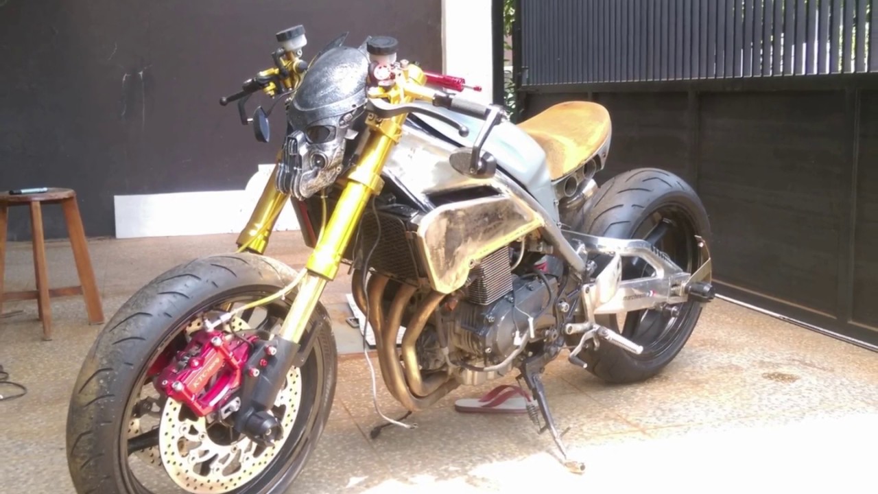 1997 Suzuki 400 Bandit-Predator Cafe Racer Part 1