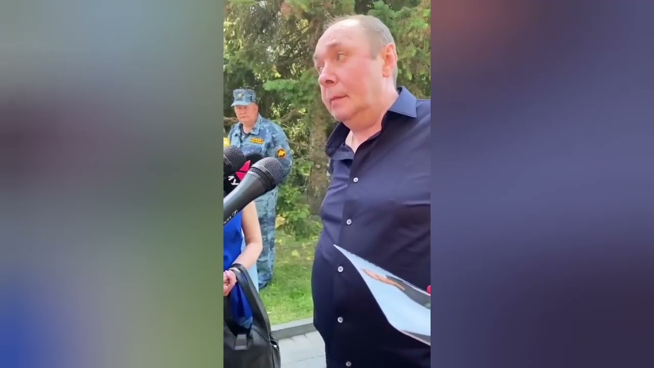 Сергей Борисович Кузнецов на похоронах Юрия Шатунова.