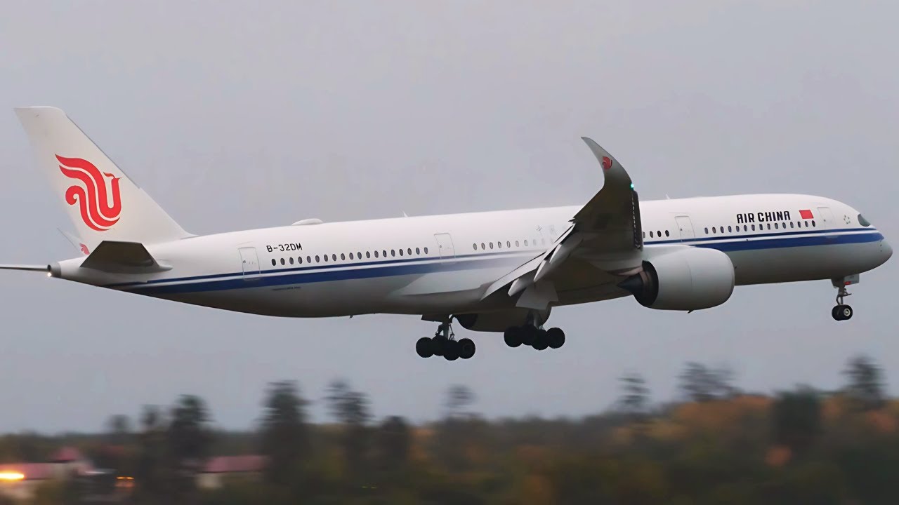 Planespotting at Stockholm Arlanda Airport CLOSE UP LANDINGS A350 A320 B737 2024 10 09