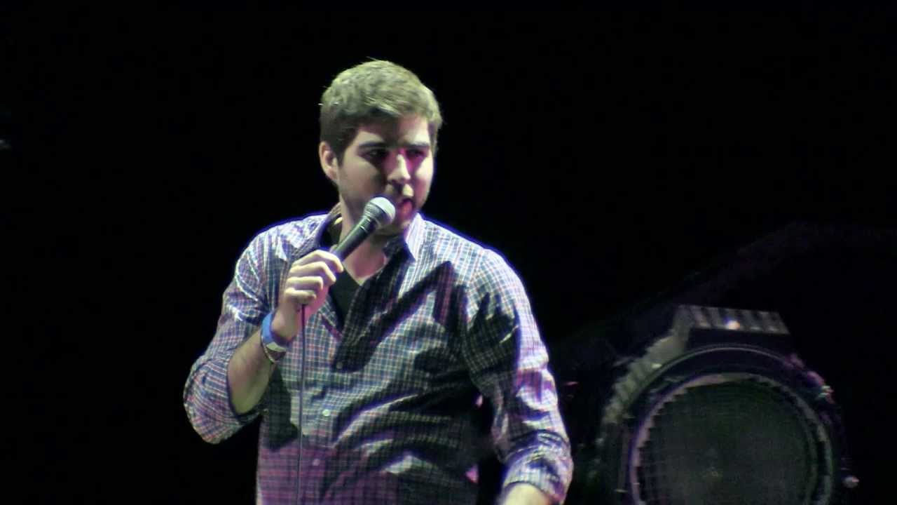 Juampi González - Stand Up Argentino - Ciudad Emergente 2013