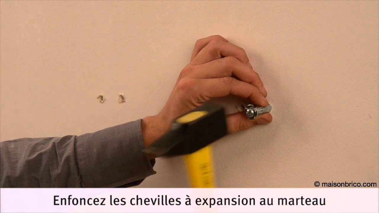 Poser des étagères à fixation invisible