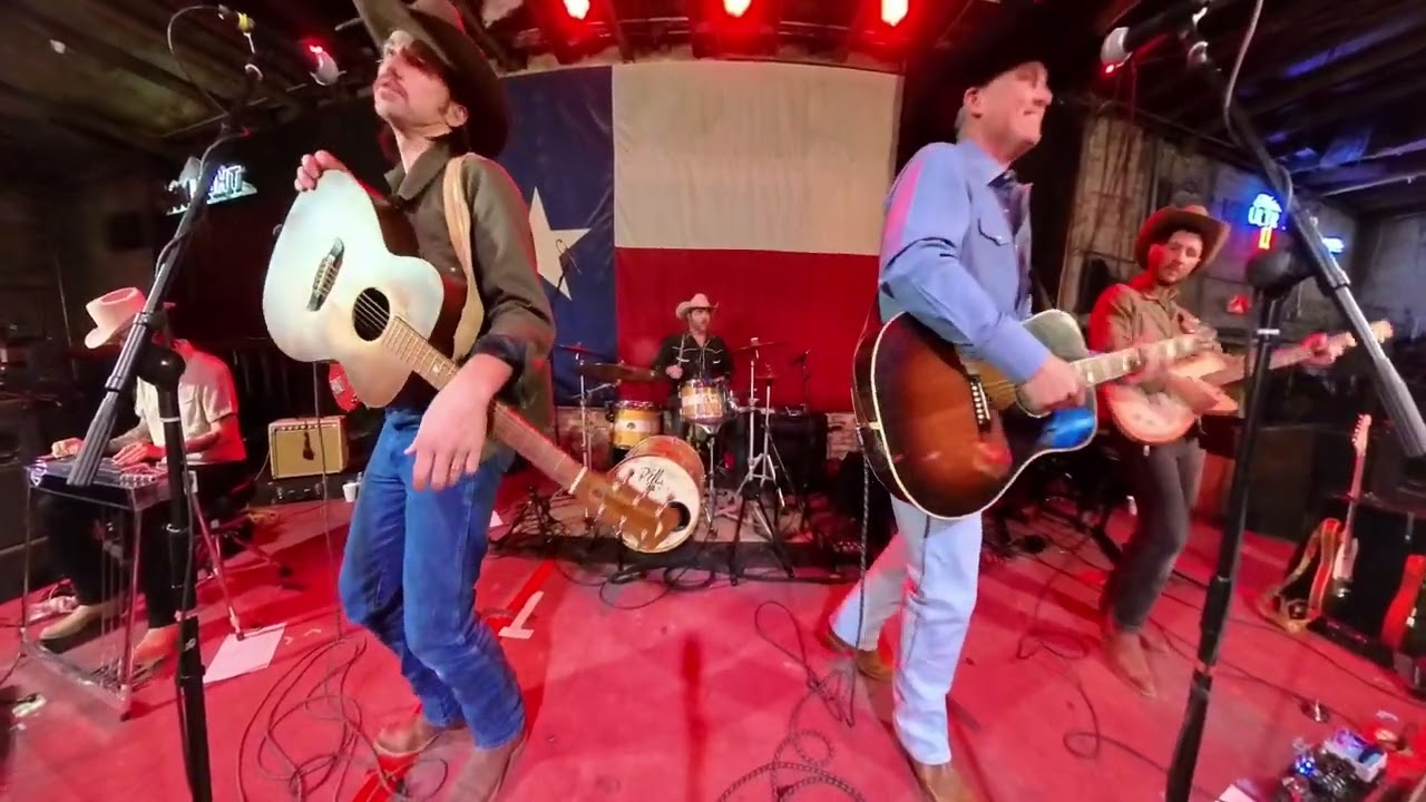 Queen of Memphis - All Hat No Cadillac - Confederate Railroad Cover (Live at Coupland Dancehall)