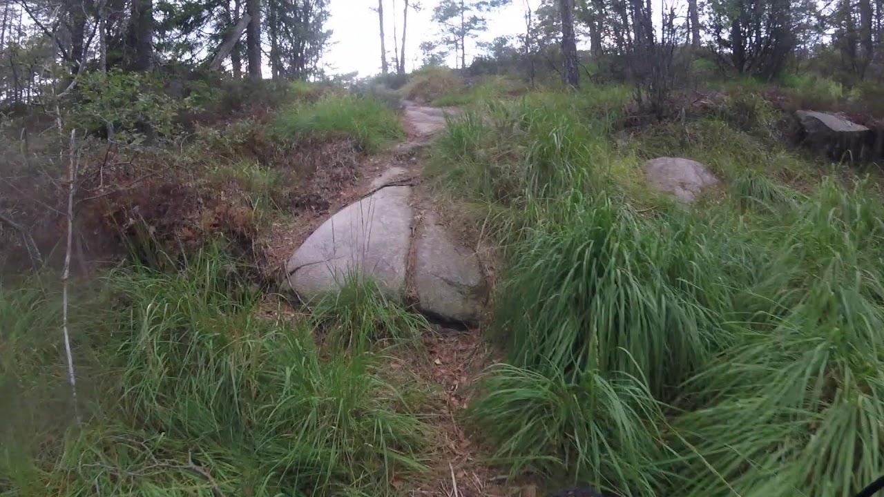 E MTB Ride up to Björnerödspiggen on Bohusleden in Strömstads Kommun, Sweden.