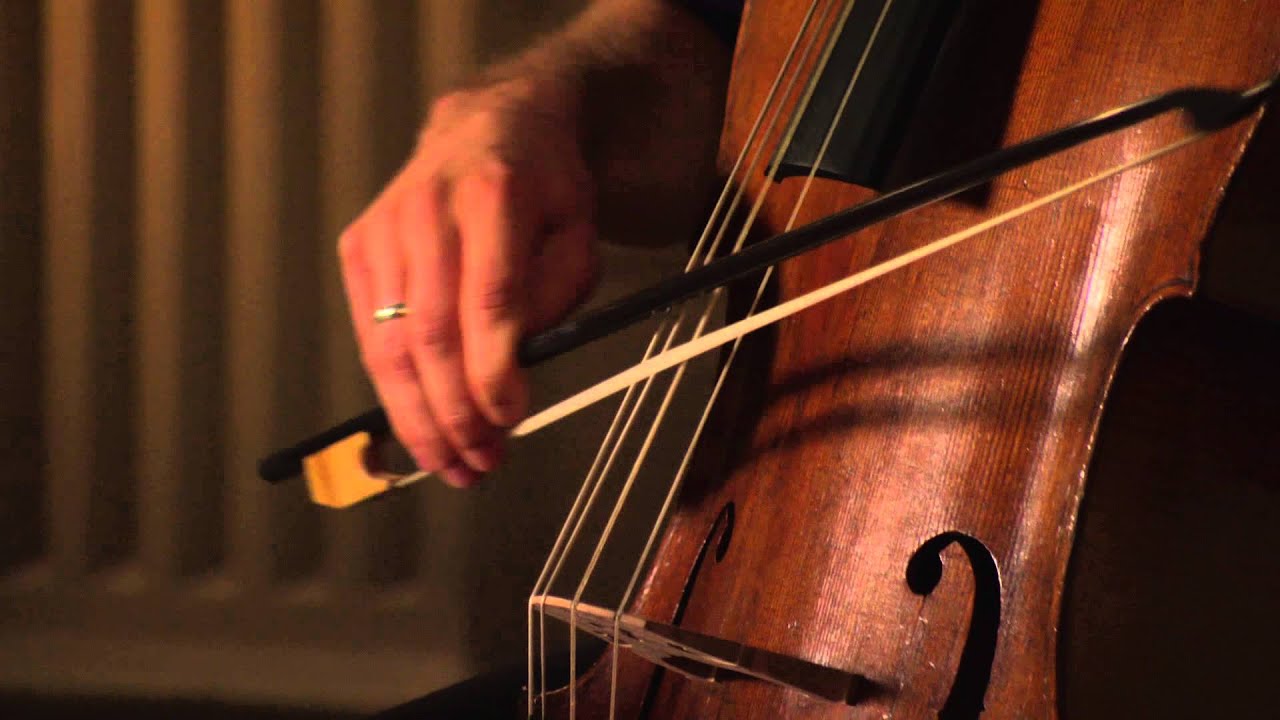 Steuart Pincombe playing J.S. Bach - Cello Suites