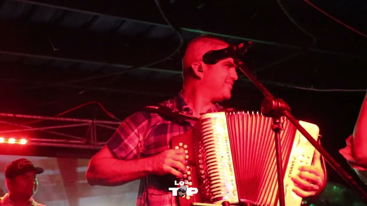 LA VIDA ES UN RATITO ENVIVO JHONATHAN CHAVEZ