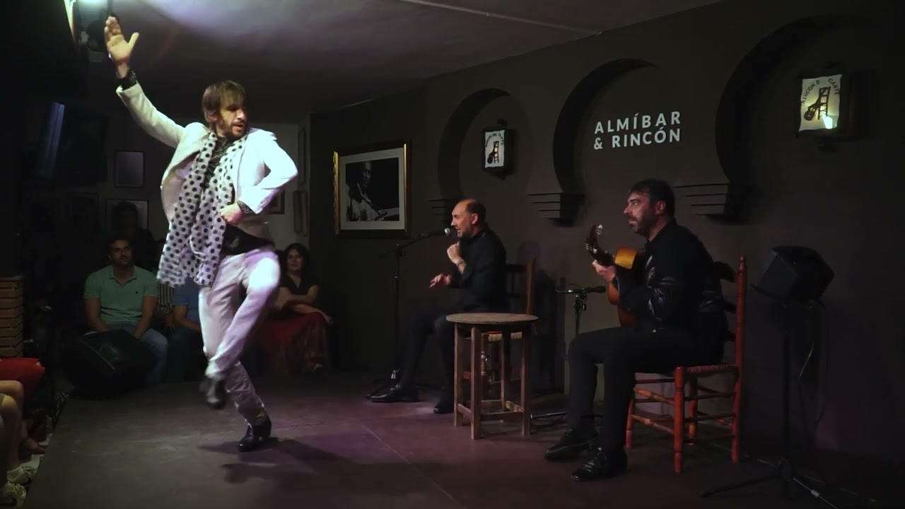 El magisterio del baile: Dani Navarro con el Pulga y Juan Requena