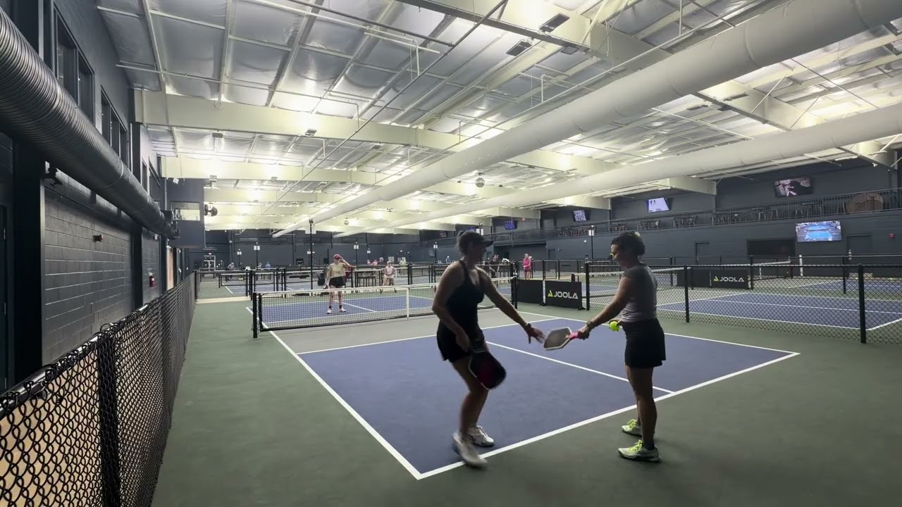 Julie/Caro vs Sheridon/Liza - Game 1