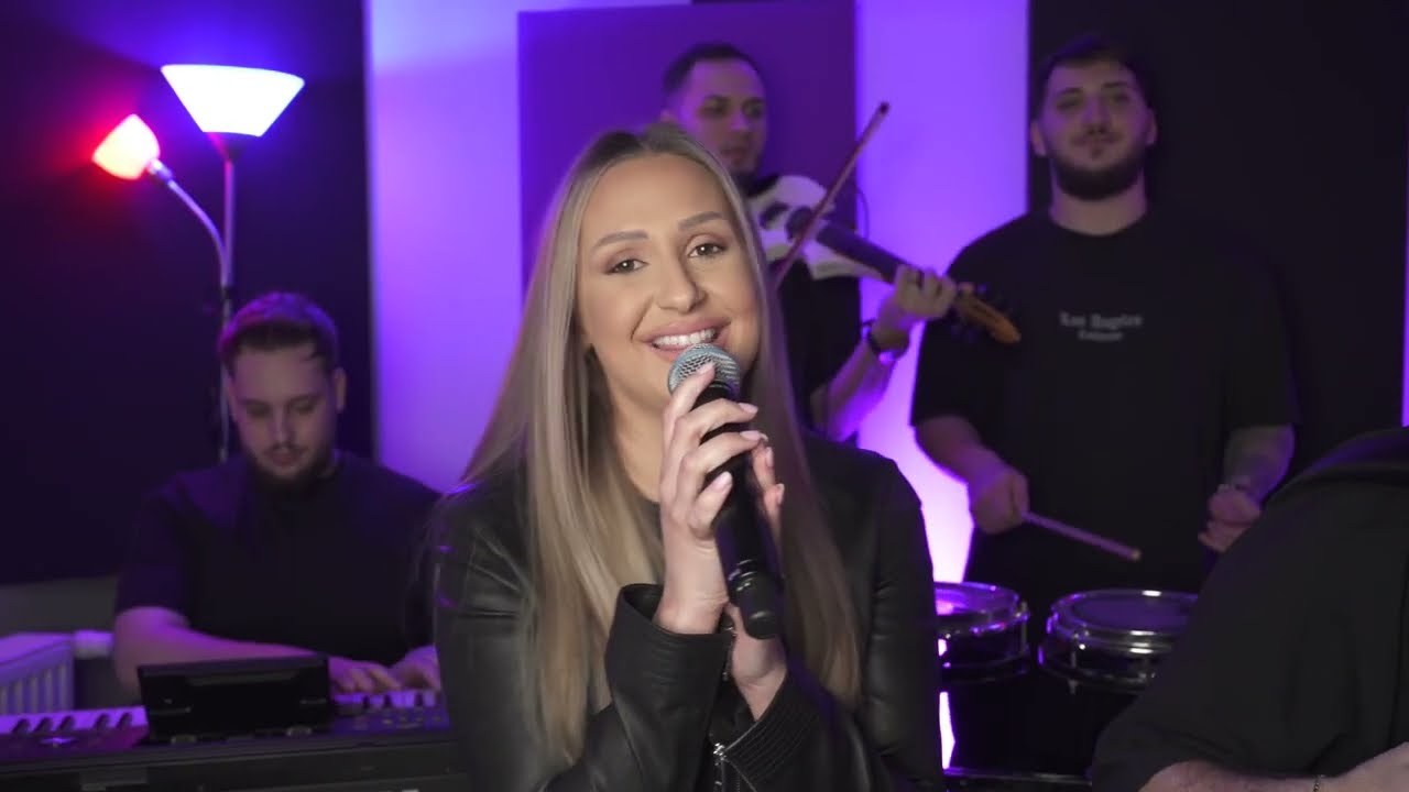Daniela & Grigoraș Band-Litera cu litera cover Viorica de la Clejani