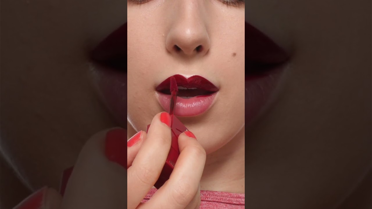 Ярко-красная помада идеально подходит для осеннего макияжа🍂 Помада Maybelline Vinyl Ink #помада #...