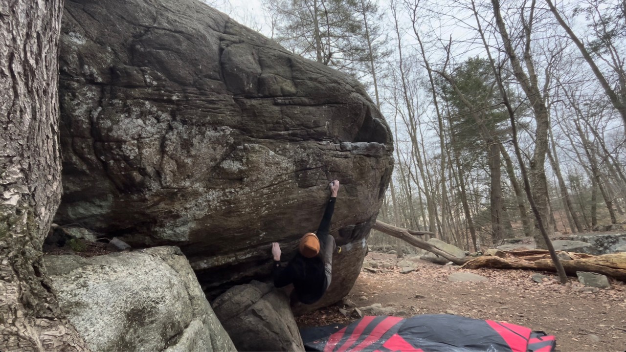 Fidget Ignition (V5) - Snake Hole Area, Powerlinez, Torne Valley, NY