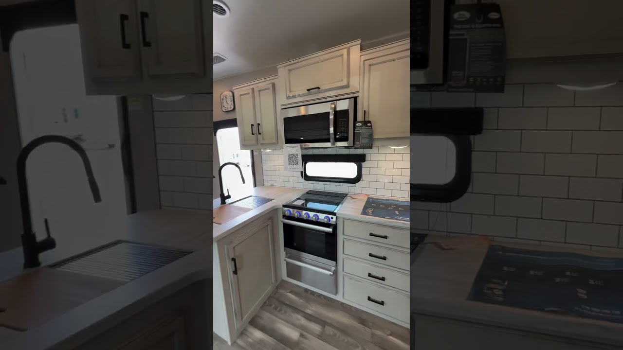 2023 Jayco Eagle HT 29.5BHOK #jayco #rv #rvtour #rvlife #fifthwheel #familyrv