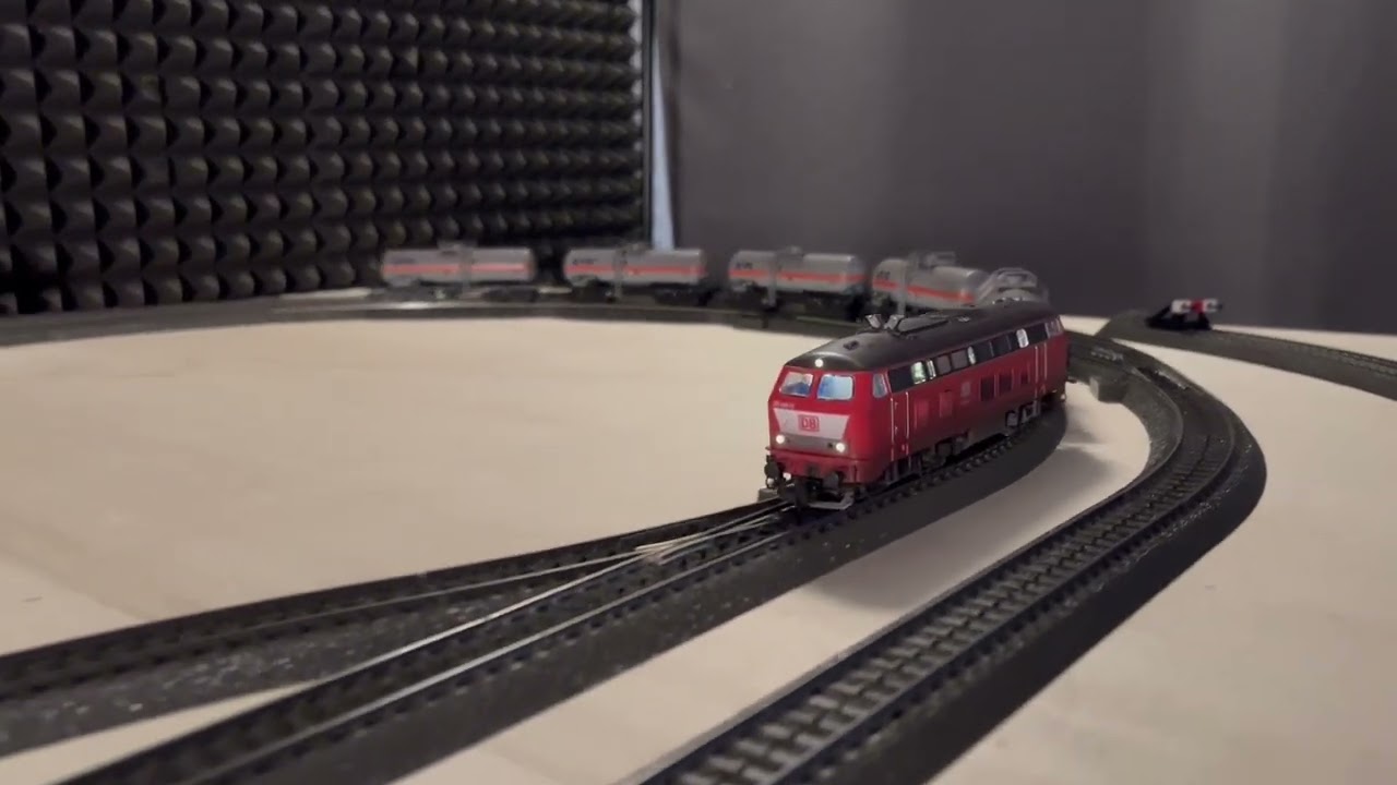 Manchmal braucht es zu der 218 auch dann doch mal ein paar passende Wagen :-)