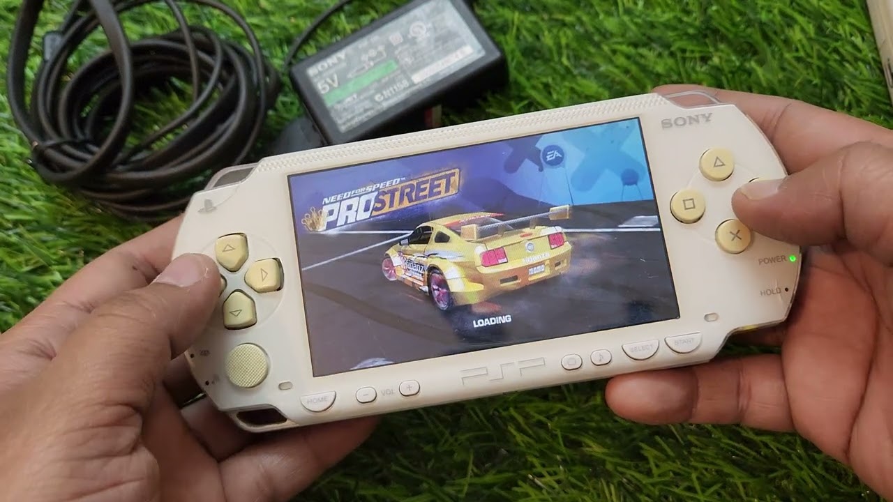 Sony PSP 1000 White PSP Phat retro portable game console
