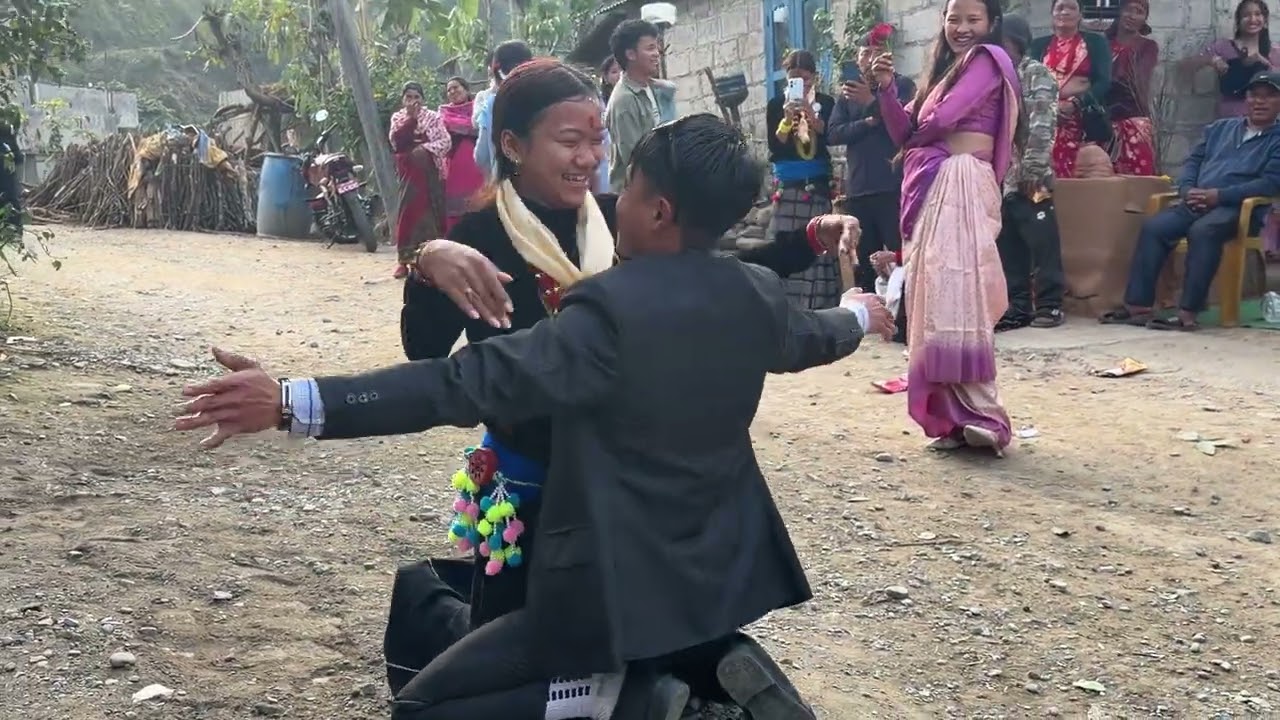 Chitrele Magar Baja ma vai Blaine ko prastute 