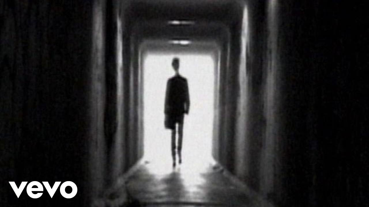 Black Rebel Motorcycle Club - Spread Your Love
