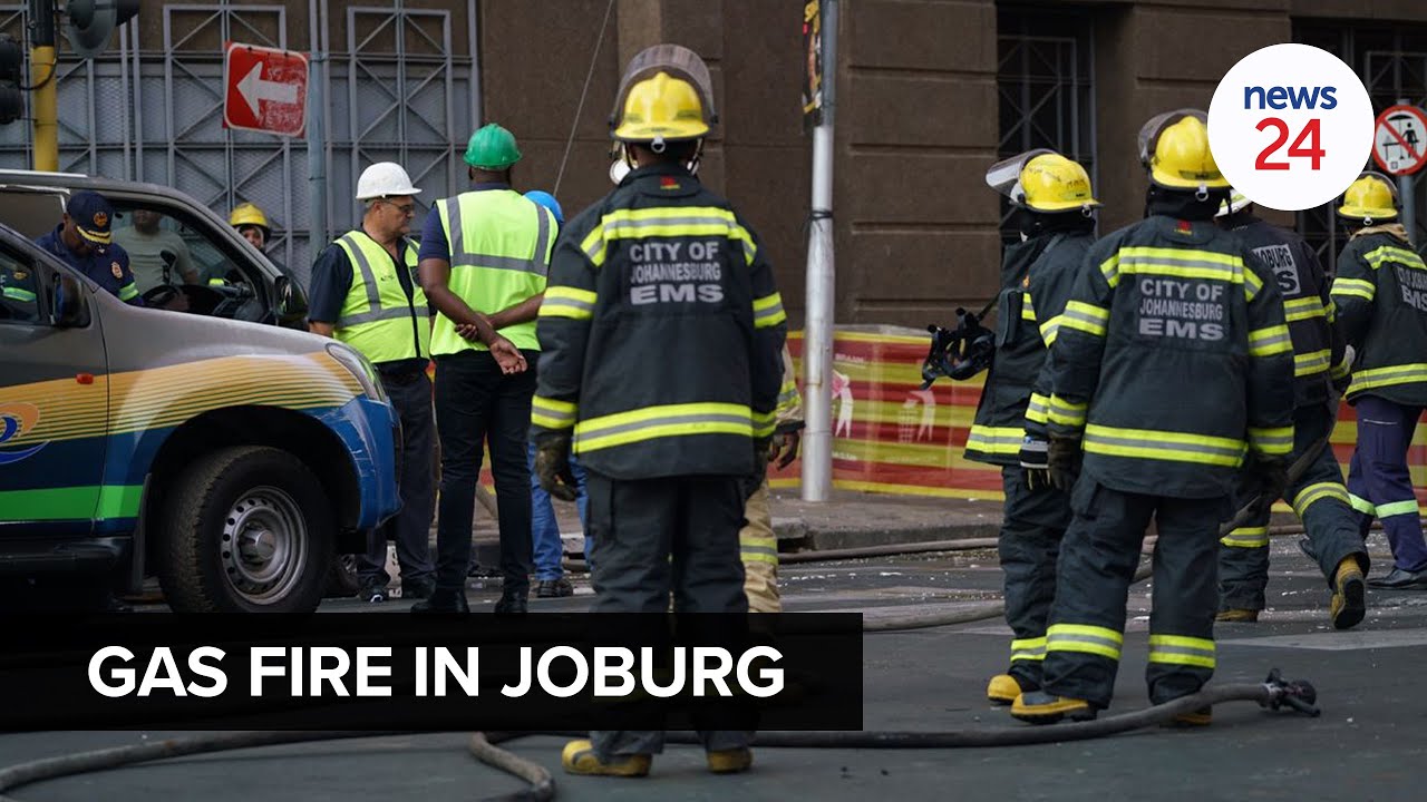 WATCH | Firefighters extinguish blaze at manhole, near gas line in Joburg CBD