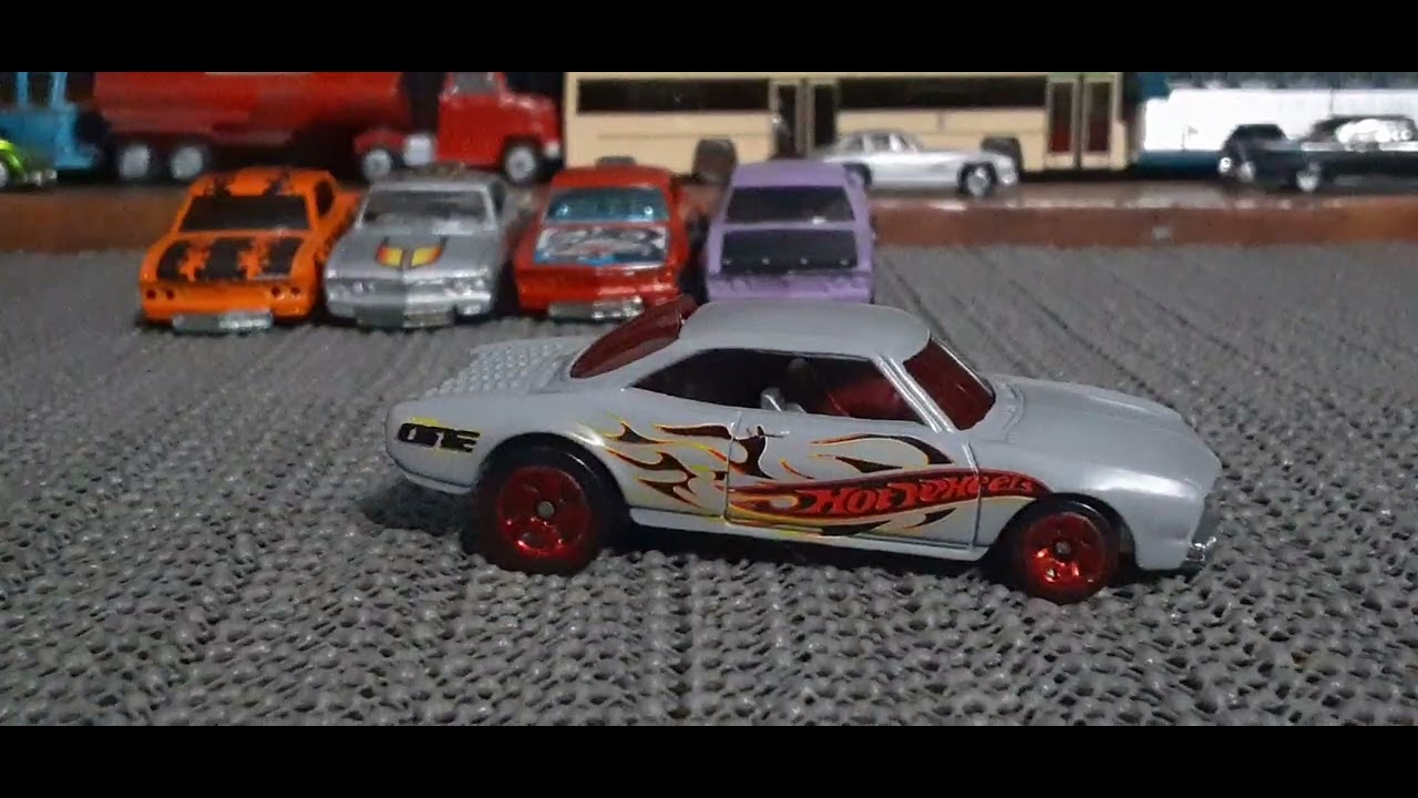 Vairy 8 variations Hot Wheels