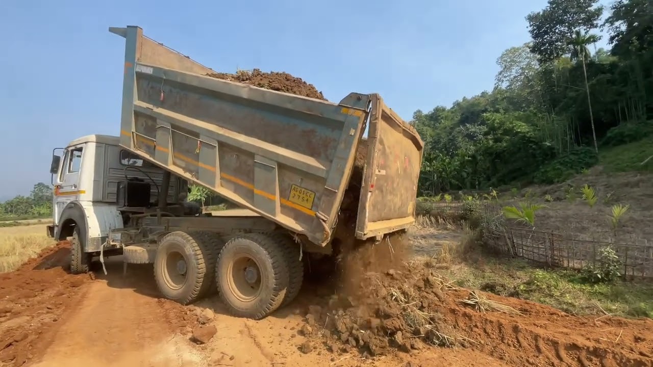 Old Tata tipper load soil | village road project with jcb 3dx supper #virel #jcb #backhoe 