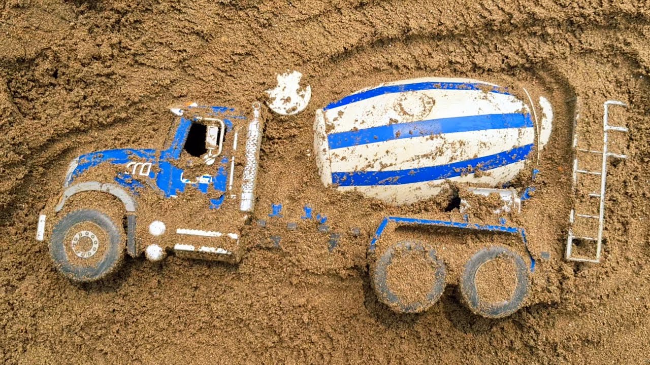 Menemukan Mainan Mobil Mobilan, Truk Kontainer Panjang, Truk Molen, Truk Pasir, Ambulance,Tayo, Beko