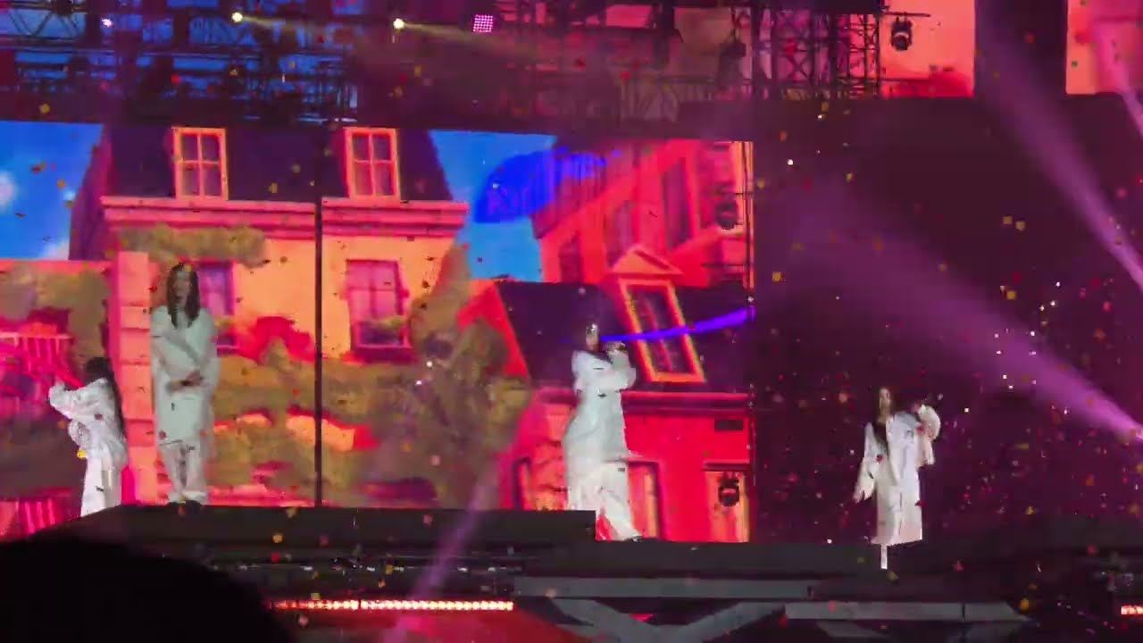 NewJeans(뉴진스)-How Sweet | 250104 [The 39th Golden Disc Awards  DAY1]
