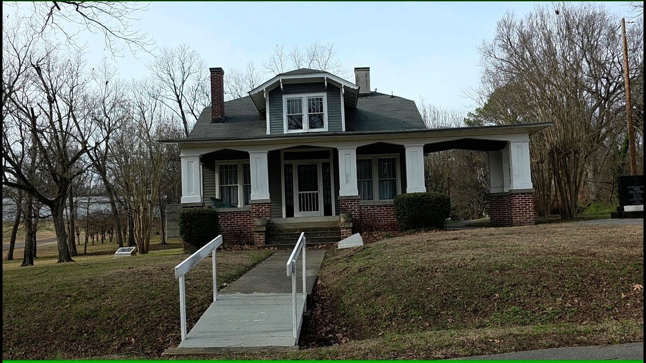 In search of Alex Haley's House, Kudjo was lurking!