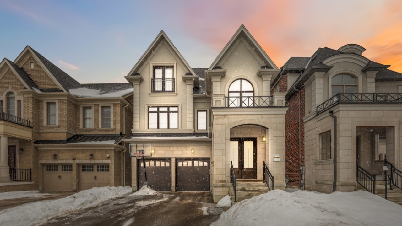 34 Meteorite Street, Richmond Hill, ON