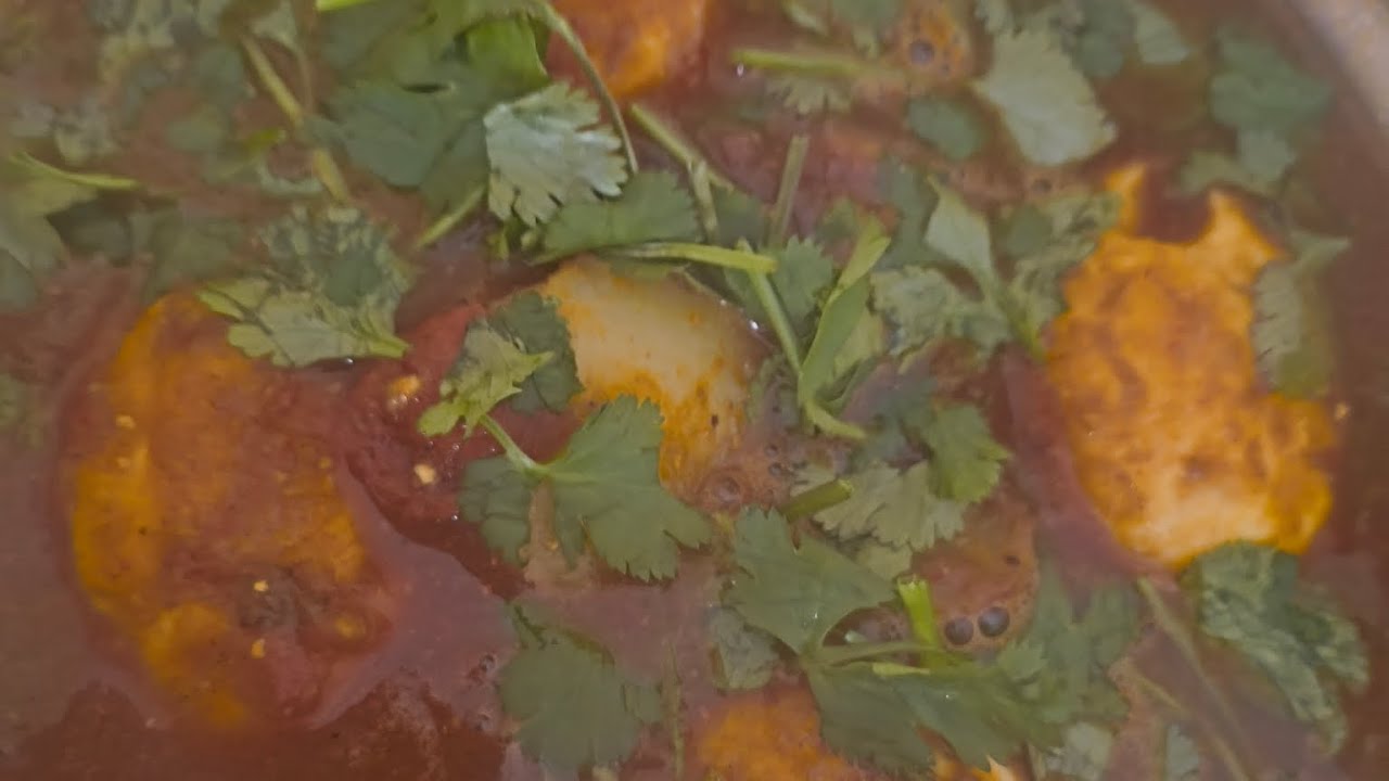 Simple tarike se egg curry............ thanku for watching 