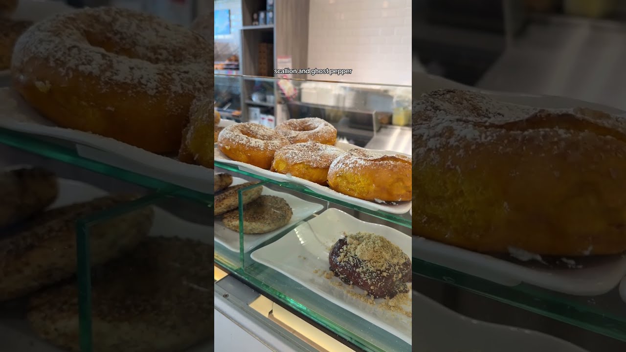 Trying the VIRAL Bagels in Las Vegas 🥯🎃 #bagelnook #lasvegas #foodreview