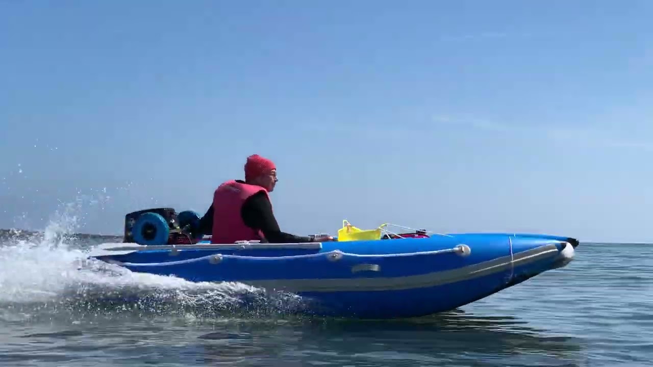 Boatworld Kat Sport 330/Tohatsu 9.8