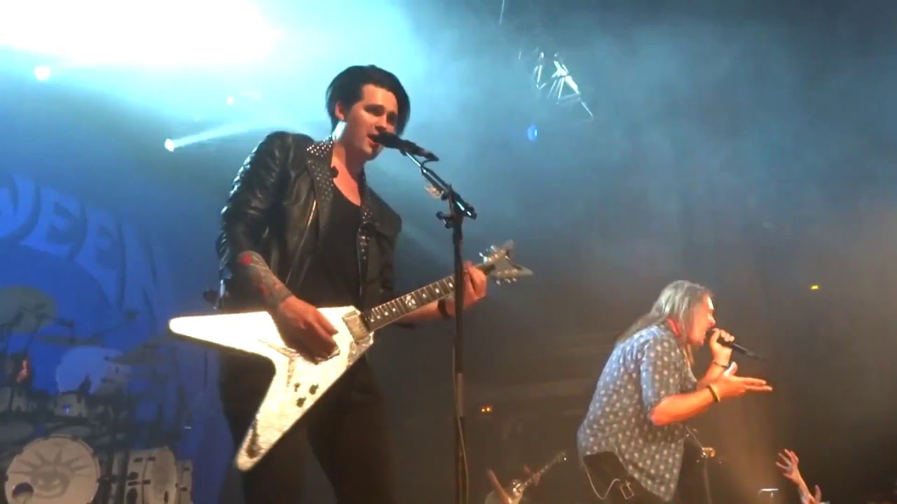 HELLOWEEN - Eagle Fly Free.....Steel Tormentor @ PARIS - Le Trianon - April 28, 2016