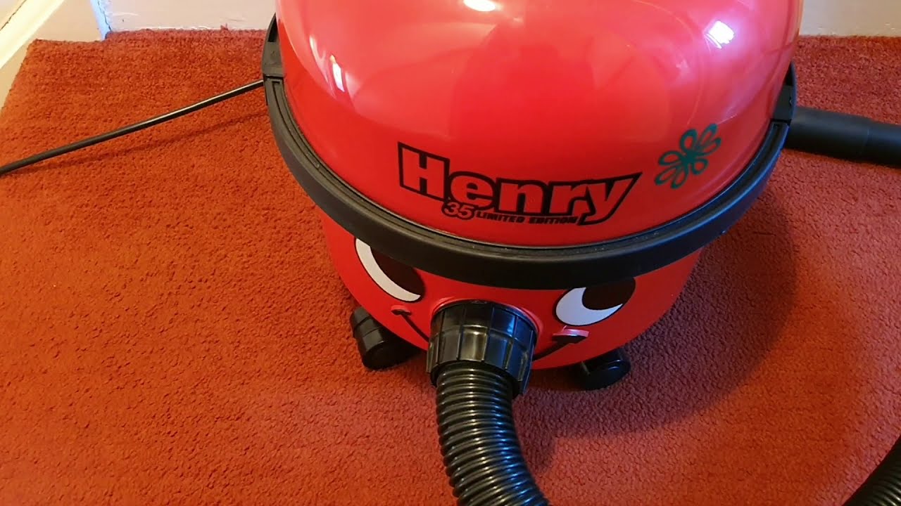Numatic henry  Hoover 35 year limited edition  2016 hdk235-11 (hvr200-11) vacuuming  the  house
