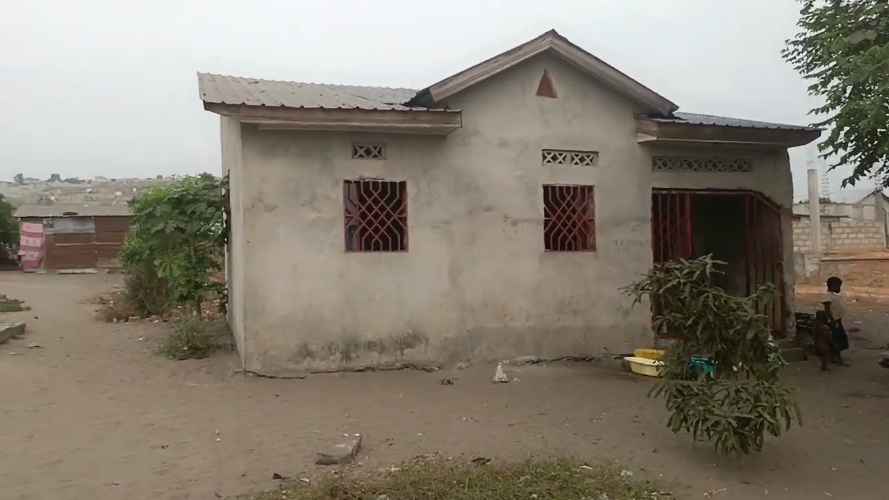 12/8/2024  TRÈS BELLE OCCASION À MBENZALE 20/25m 17000$ À DISCUTER