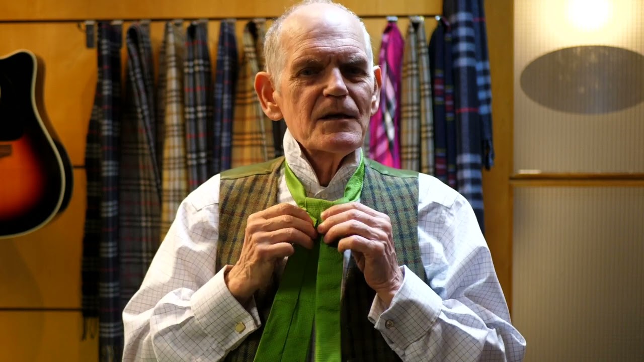 How To Tie A Windsor Knot David Saxby Demonstrates - How to tie a tie