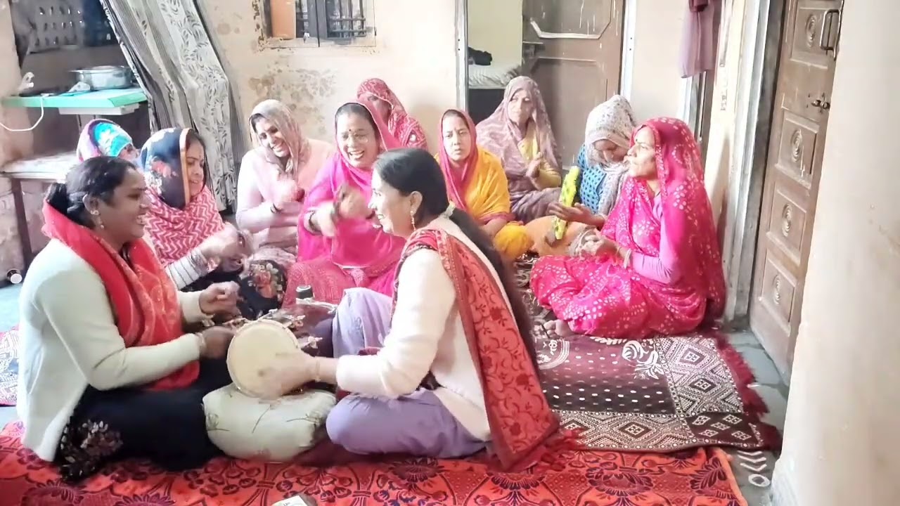 किया और माया का भजन बिणजारी  ऐ ❤️❤️❤️❤️❤️👏🏻👏🏻हंस हंस बोल मीठी मीठी बोल बता थारीरे जैसी