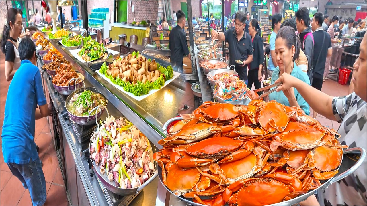 Vỡ Trận Tranh Nhau Lấy Heo Quay Tại Buffet Ông Bình Dân Nhà Bè Hơn 150 Món Ngon Ngập Tràn