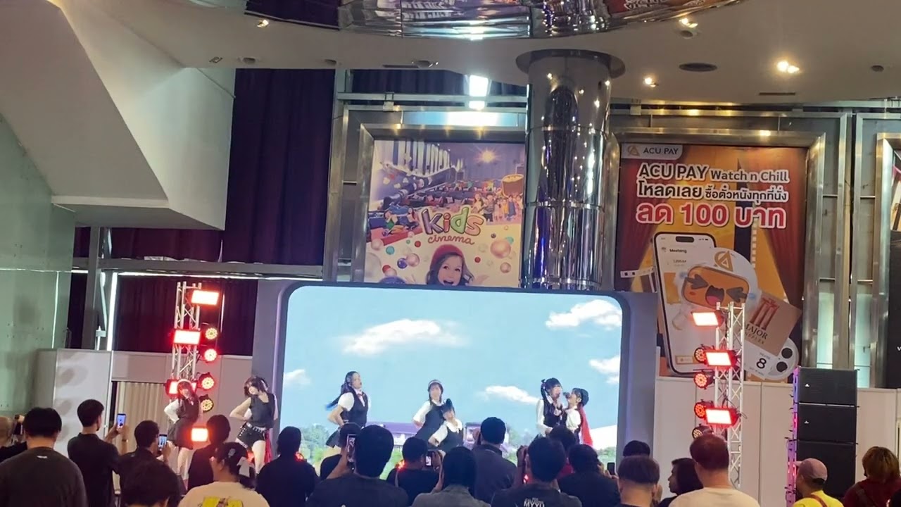 Hatobito EVENT : Queen of Card Debut