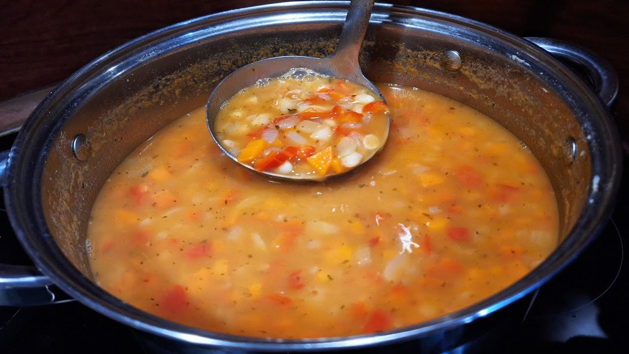 Боб чорба без запръжка - Лесна и вкусна рецепта за ароматна българска супа