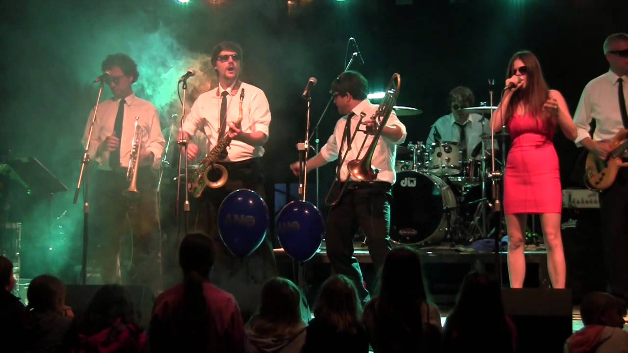 Laura a její tygři - Peníze