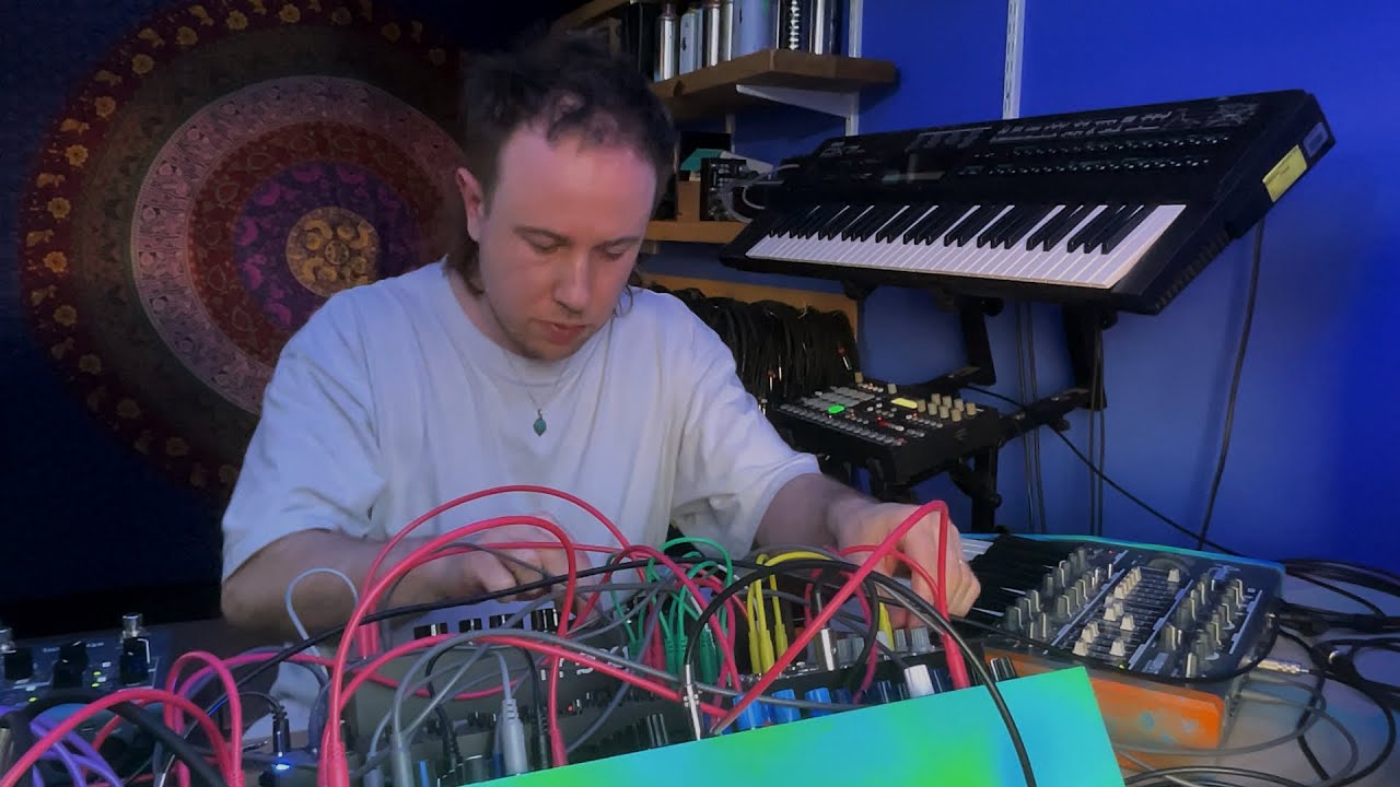 NMT [version] Moog Mother 32 Moog Mavis Analog RYTM Minibrute
