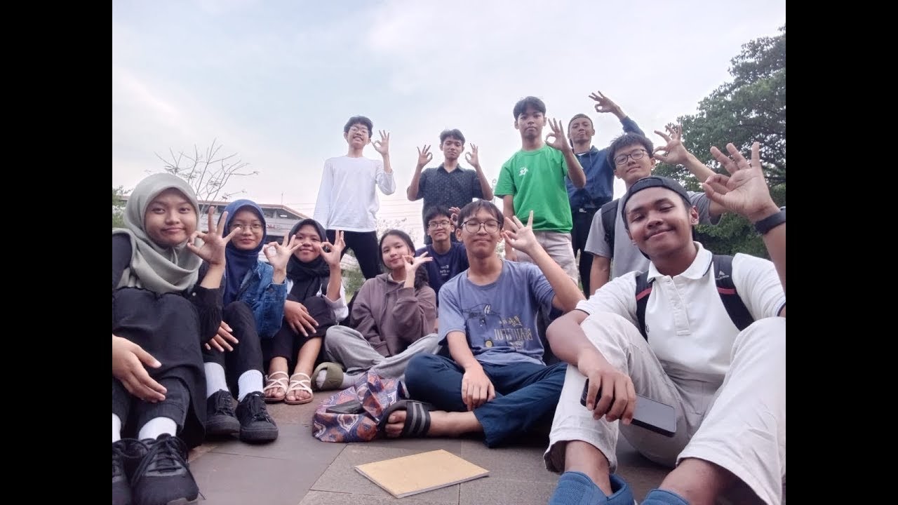 Kunjungan ke museum Indonesia (Taman Mini) -Vlog