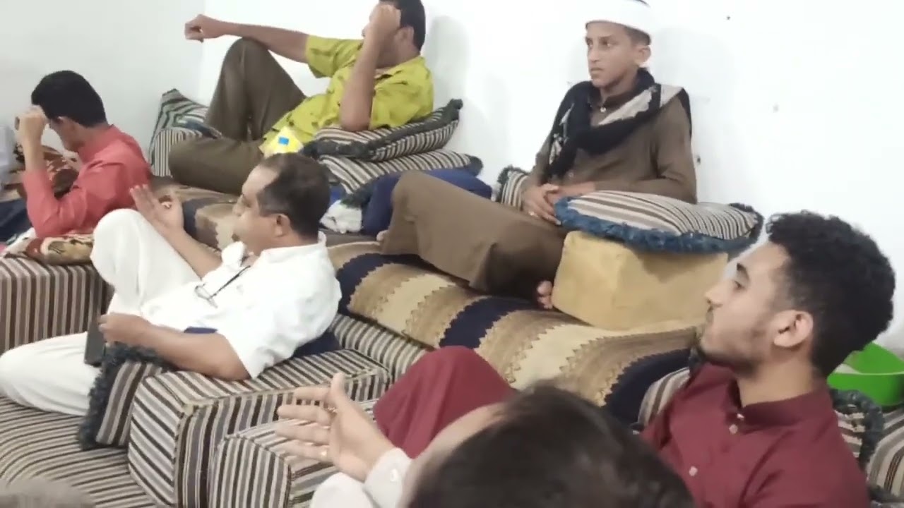 ازكى الصلاة ما البرق لاح و يآرب صلِ على من عز إفضالة _ المنشد احمد عبدالرحيم