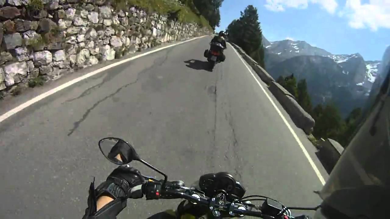 Suzuki Gladius Stilfserjoch 2010 GoProHD