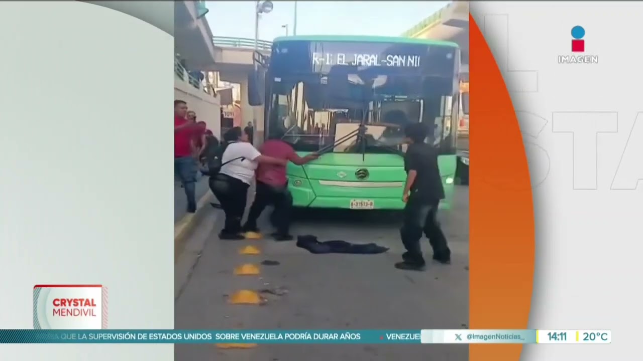 ¡Choferes se pelearon por amor! Ambos se enfrentaron por una mujer en Nuevo León | Crystal