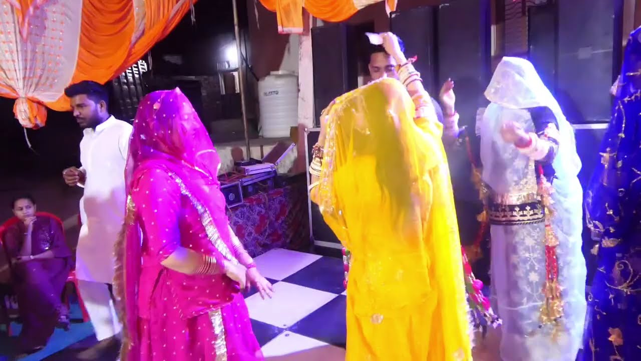Nakhrao devriyo ese dance kre sabhi bhabhiya