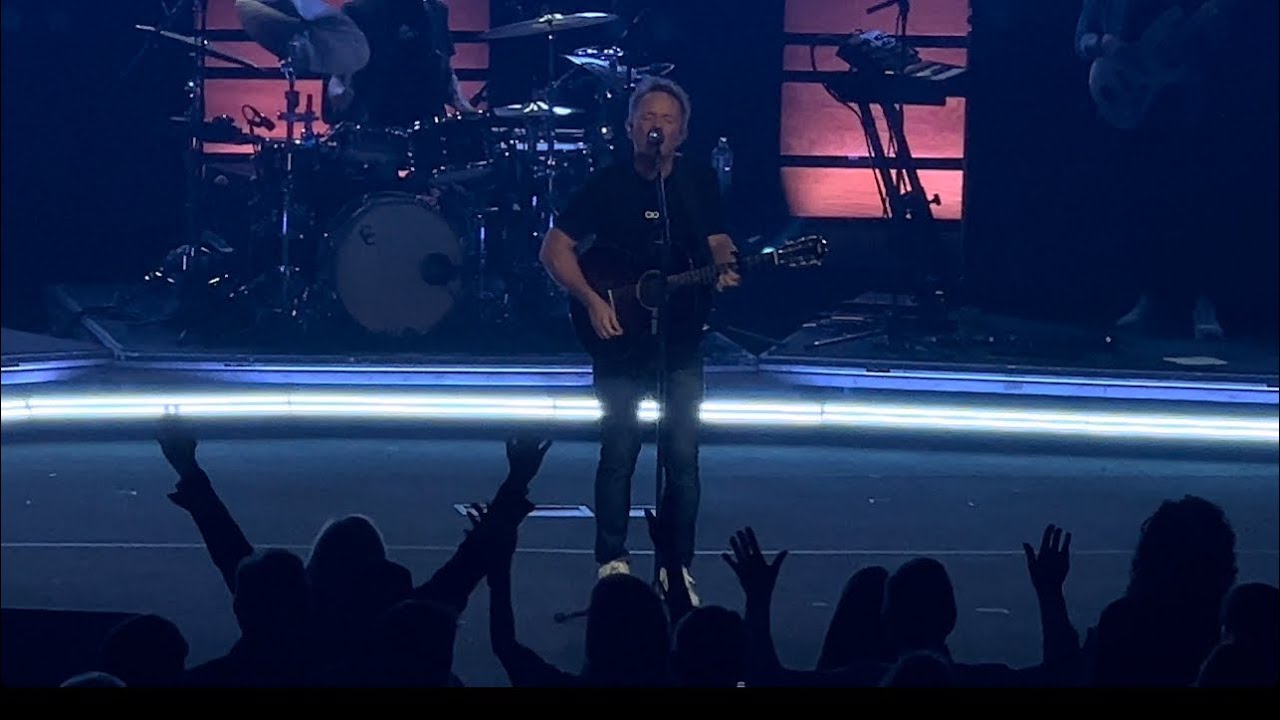 Chris Tomlin- Holy Forever Live