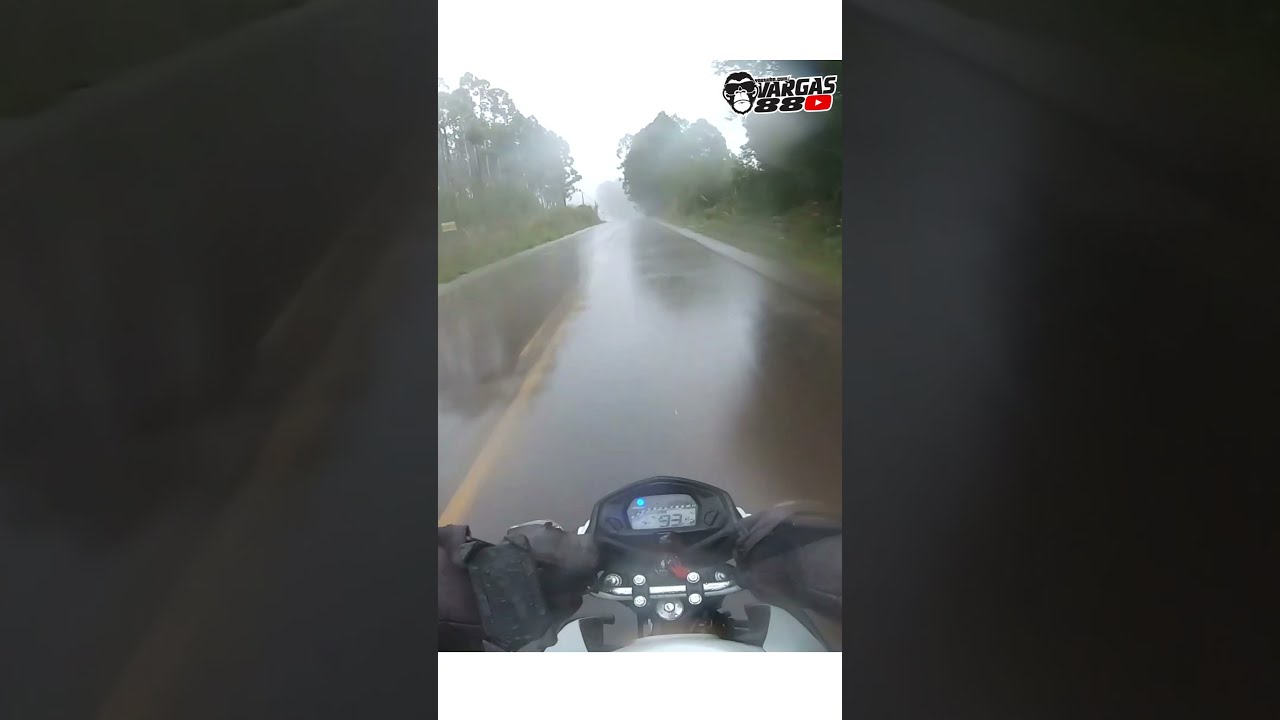 O final foi o pior...  #raio #chuva #motocicleta