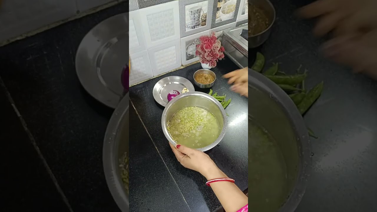 Solanki food vloger is live