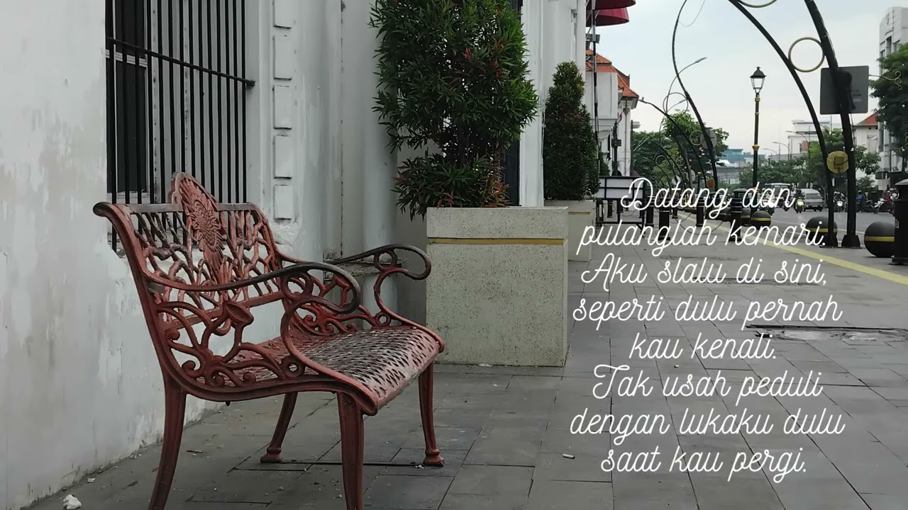 Teras Belakang