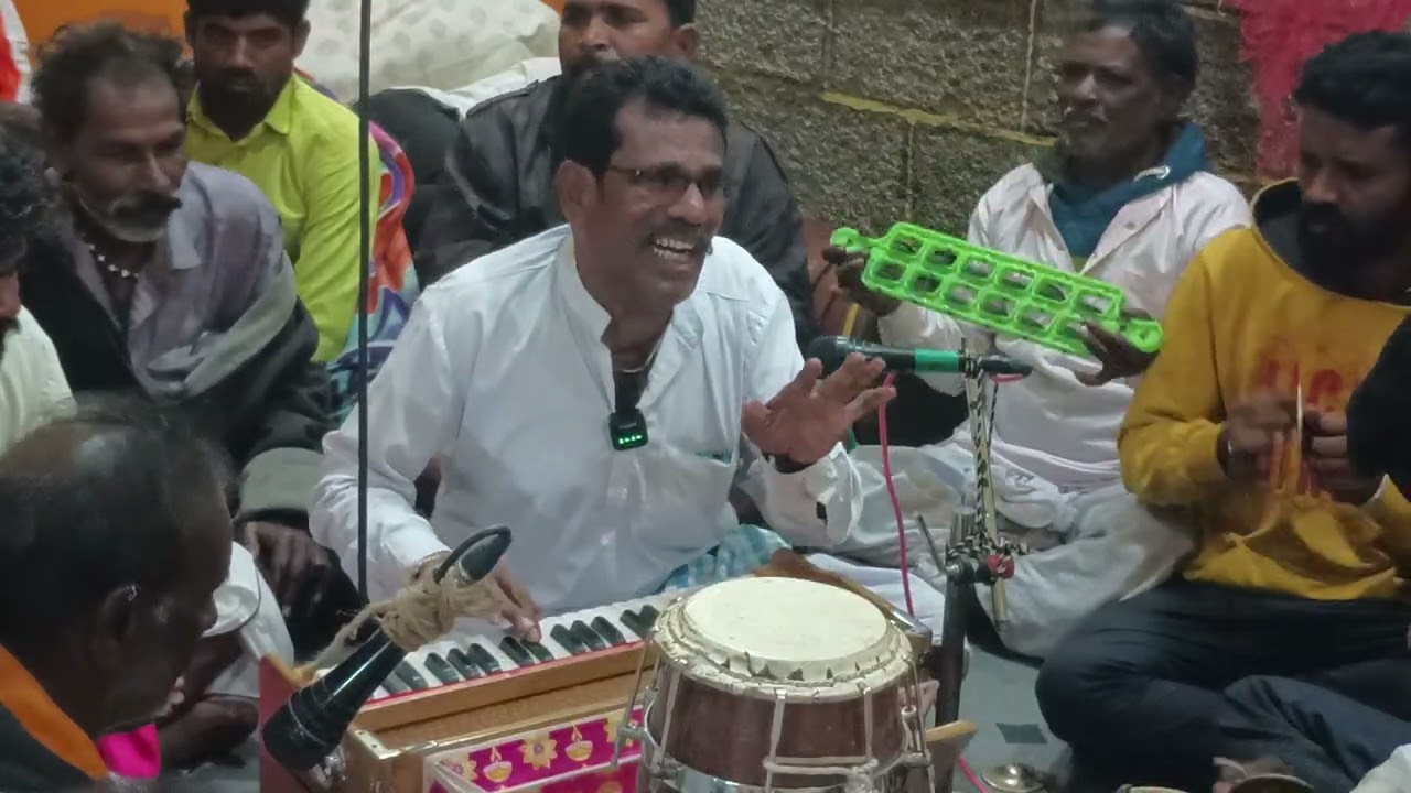 ಬರತಿರೇನಕ್ಕ ಭಕ್ತಿಯೆಂಬ ಬಾಜಾರಕ್ಕ ಕನ್ನಡ#bhajane #folkjanapada #sorts #folksongs